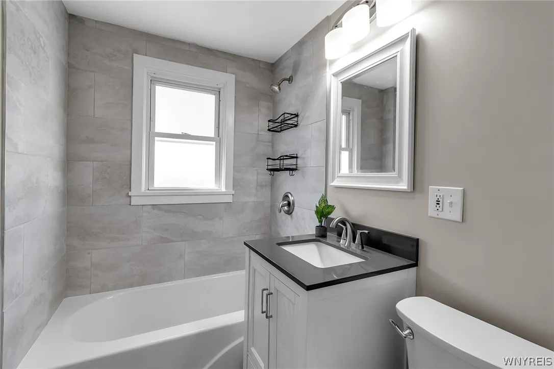 3006 Eggert Road, Tonawanda, New York 14150, Tonawanda, New York 14150, 3 Bedrooms Bedrooms, 7 Rooms Rooms,1 BathroomBathrooms,Residential,For Sale,3006 Eggert Road, Tonawanda, New York 14150,0,B1672242