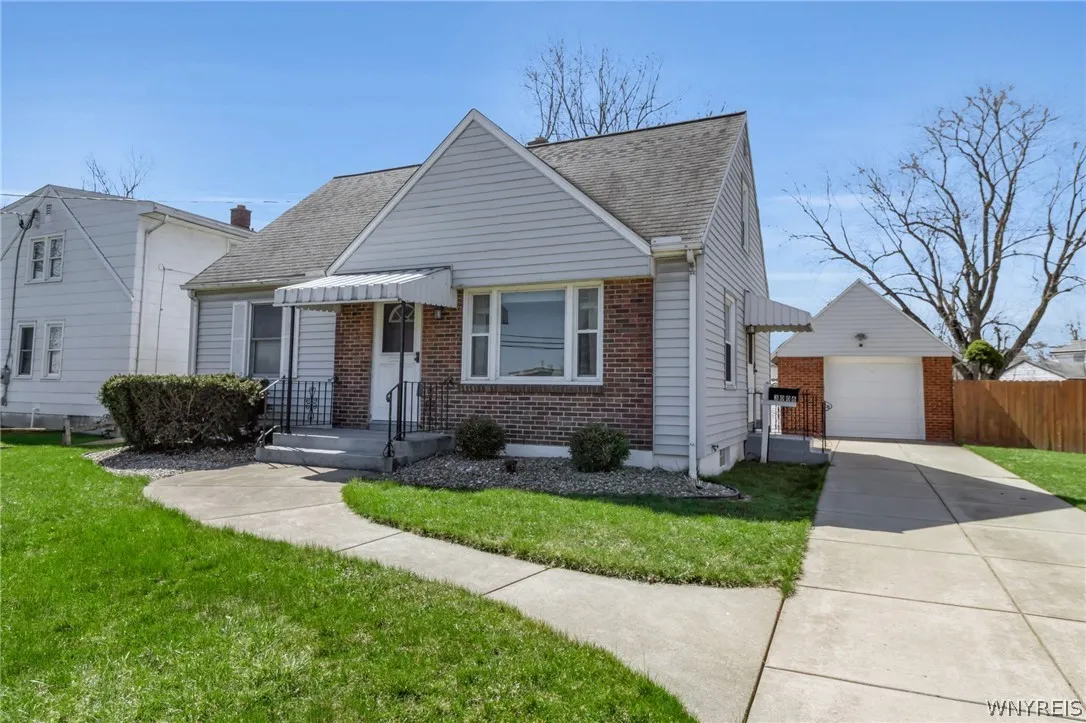 3006 Eggert Road, Tonawanda, New York 14150, Tonawanda, New York 14150, 3 Bedrooms Bedrooms, 7 Rooms Rooms,1 BathroomBathrooms,Residential,For Sale,3006 Eggert Road, Tonawanda, New York 14150,0,B1672242