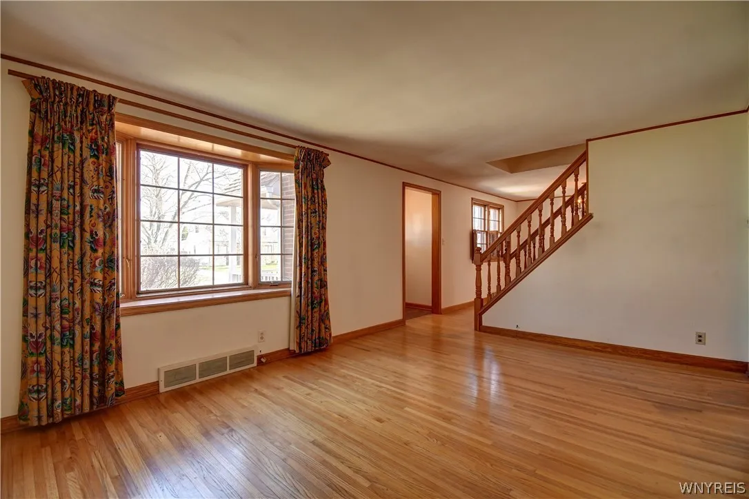 244 Renwood Avenue, Tonawanda, New York 14217, Tonawanda, New York 14217, 3 Bedrooms Bedrooms, 6 Rooms Rooms,1 BathroomBathrooms,Residential,For Sale,244 Renwood Avenue, Tonawanda, New York 14217,0,B1671234