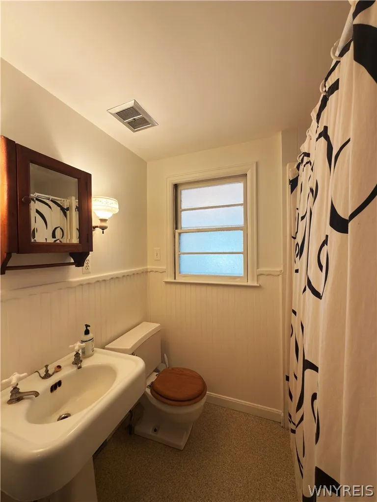 244 Renwood Avenue, Tonawanda, New York 14217, Tonawanda, New York 14217, 3 Bedrooms Bedrooms, 6 Rooms Rooms,1 BathroomBathrooms,Residential,For Sale,244 Renwood Avenue, Tonawanda, New York 14217,0,B1671234