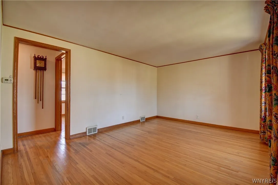 244 Renwood Avenue, Tonawanda, New York 14217, Tonawanda, New York 14217, 3 Bedrooms Bedrooms, 6 Rooms Rooms,1 BathroomBathrooms,Residential,For Sale,244 Renwood Avenue, Tonawanda, New York 14217,0,B1671234