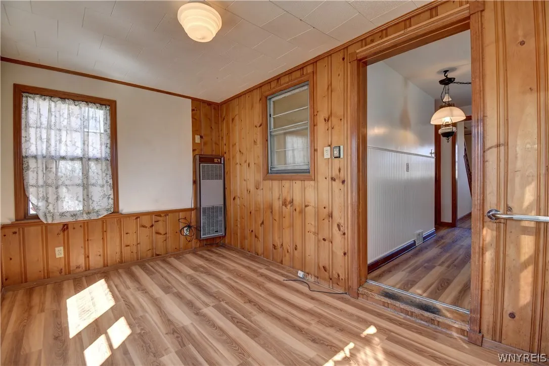 244 Renwood Avenue, Tonawanda, New York 14217, Tonawanda, New York 14217, 3 Bedrooms Bedrooms, 6 Rooms Rooms,1 BathroomBathrooms,Residential,For Sale,244 Renwood Avenue, Tonawanda, New York 14217,0,B1671234