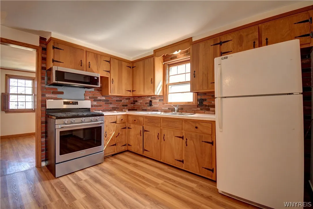 244 Renwood Avenue, Tonawanda, New York 14217, Tonawanda, New York 14217, 3 Bedrooms Bedrooms, 6 Rooms Rooms,1 BathroomBathrooms,Residential,For Sale,244 Renwood Avenue, Tonawanda, New York 14217,0,B1671234