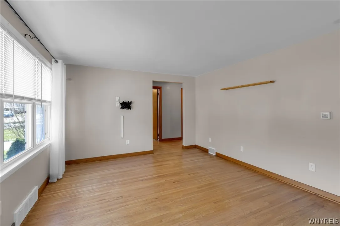 394 Linwood Avenue, North Tonawanda, New York 1412, North Tonawanda, New York 14120, 3 Bedrooms Bedrooms, 5 Rooms Rooms,2 BathroomsBathrooms,Residential,For Sale,394 Linwood Avenue, North Tonawanda, New York 1412,0,B1672371