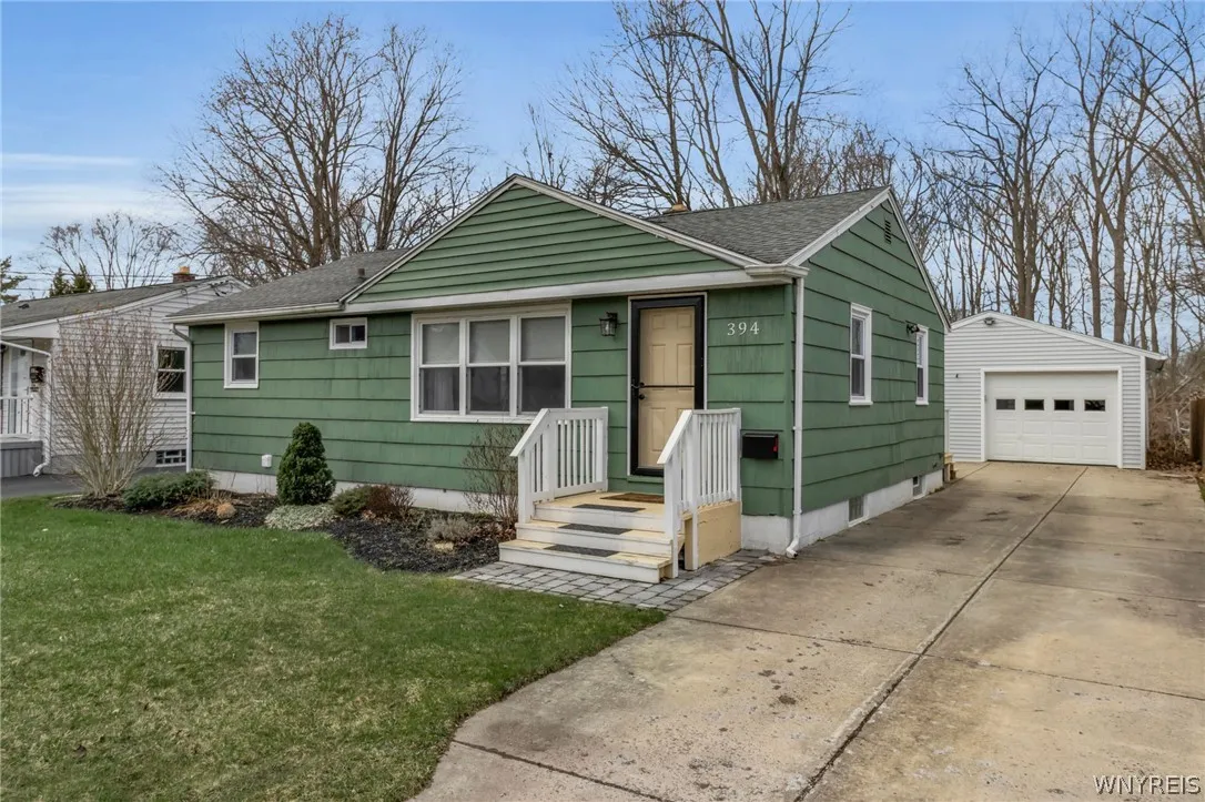 394 Linwood Avenue, North Tonawanda, New York 1412, North Tonawanda, New York 14120, 3 Bedrooms Bedrooms, 5 Rooms Rooms,2 BathroomsBathrooms,Residential,For Sale,394 Linwood Avenue, North Tonawanda, New York 1412,0,B1672371