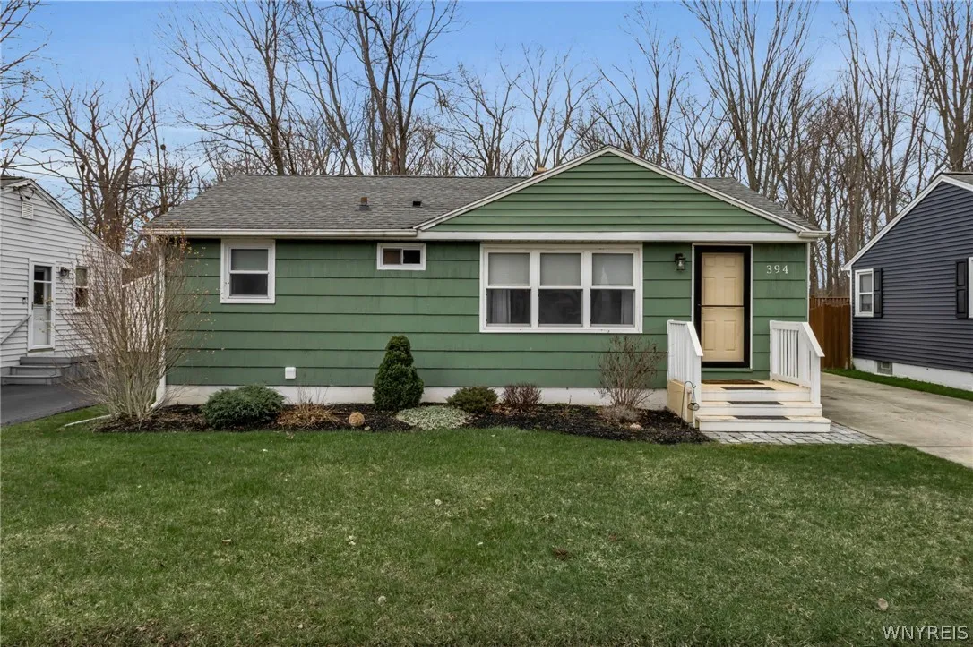 394 Linwood Avenue, North Tonawanda, New York 1412, North Tonawanda, New York 14120, 3 Bedrooms Bedrooms, 5 Rooms Rooms,2 BathroomsBathrooms,Residential,For Sale,394 Linwood Avenue, North Tonawanda, New York 1412,0,B1672371