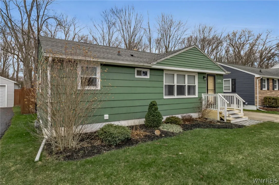394 Linwood Avenue, North Tonawanda, New York 1412, North Tonawanda, New York 14120, 3 Bedrooms Bedrooms, 5 Rooms Rooms,2 BathroomsBathrooms,Residential,For Sale,394 Linwood Avenue, North Tonawanda, New York 1412,0,B1672371