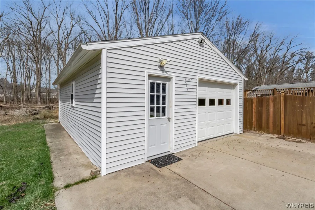 394 Linwood Avenue, North Tonawanda, New York 1412, North Tonawanda, New York 14120, 3 Bedrooms Bedrooms, 5 Rooms Rooms,2 BathroomsBathrooms,Residential,For Sale,394 Linwood Avenue, North Tonawanda, New York 1412,0,B1672371