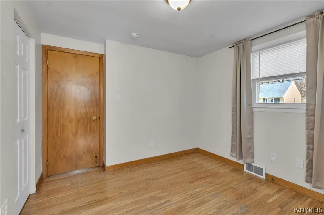394 Linwood Avenue, North Tonawanda, New York 1412, North Tonawanda, New York 14120, 3 Bedrooms Bedrooms, 5 Rooms Rooms,2 BathroomsBathrooms,Residential,For Sale,394 Linwood Avenue, North Tonawanda, New York 1412,0,B1672371
