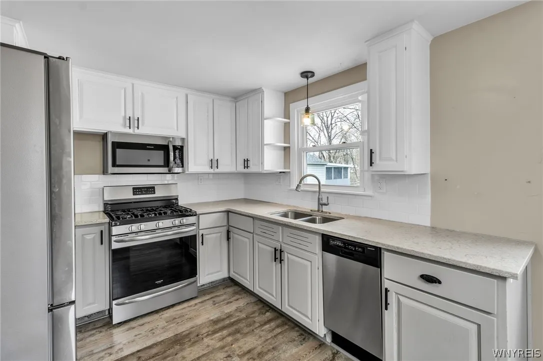 394 Linwood Avenue, North Tonawanda, New York 1412, North Tonawanda, New York 14120, 3 Bedrooms Bedrooms, 5 Rooms Rooms,2 BathroomsBathrooms,Residential,For Sale,394 Linwood Avenue, North Tonawanda, New York 1412,0,B1672371