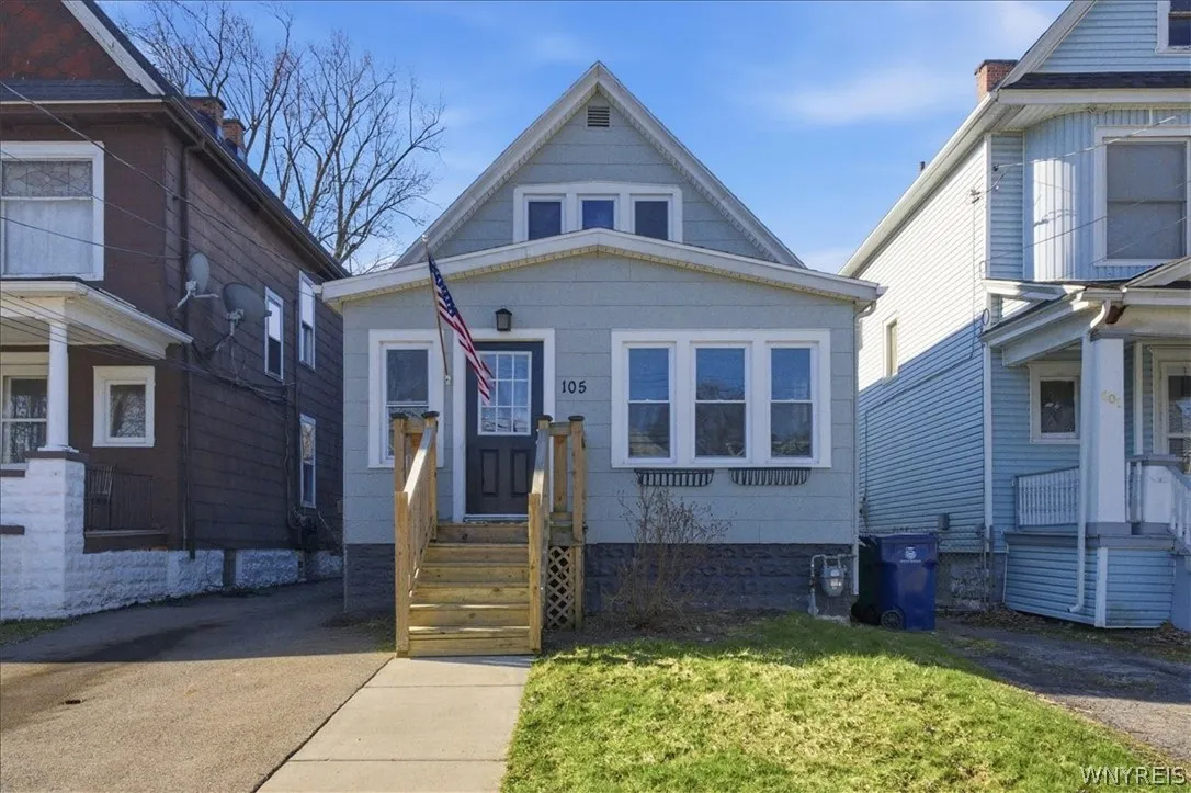 105 Sheffield Avenue, Buffalo, New York 14220, Buffalo, New York 14220, 3 Bedrooms Bedrooms, 7 Rooms Rooms,1 BathroomBathrooms,Residential,For Sale,105 Sheffield Avenue, Buffalo, New York 14220,0,B1672142