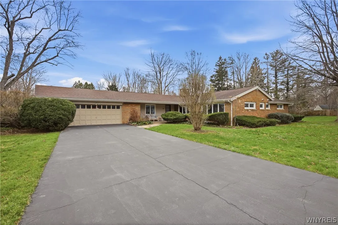 55 Idlewood Avenue, Hamburg, New York 14075, Hamburg, New York 14075, 3 Bedrooms Bedrooms, 10 Rooms Rooms,2 BathroomsBathrooms,Residential,For Sale,55 Idlewood Avenue, Hamburg, New York 14075,0,B1671231