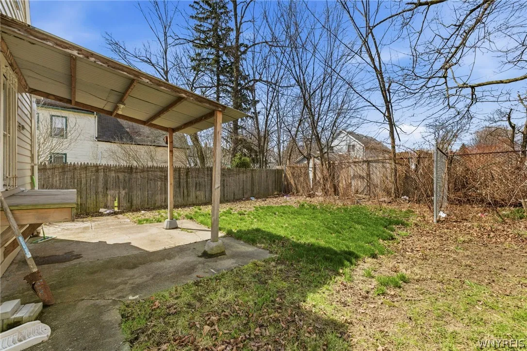 198 Grape Street, Buffalo, New York 14204, Buffalo, New York 14204, 4 Bedrooms Bedrooms, 8 Rooms Rooms,1 BathroomBathrooms,Residential,For Sale,198 Grape Street, Buffalo, New York 14204,0,B1672552