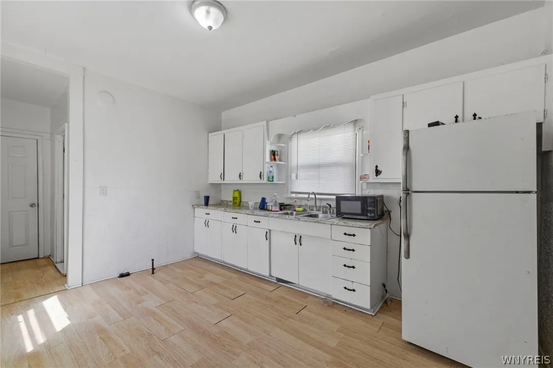 198 Grape Street, Buffalo, New York 14204, Buffalo, New York 14204, 4 Bedrooms Bedrooms, 8 Rooms Rooms,1 BathroomBathrooms,Residential,For Sale,198 Grape Street, Buffalo, New York 14204,0,B1672552