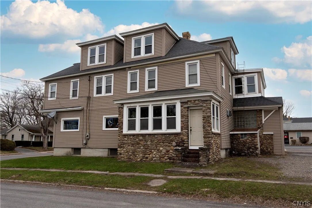 471 Main Street, Whitestown, New York 13417, Whitestown, New York 13417, ,Commercial Sale,For Sale,471 Main Street, Whitestown, New York 13417,0,S1667675