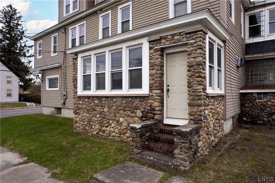 471 Main Street, Whitestown, New York 13417, Whitestown, New York 13417, ,Commercial Sale,For Sale,471 Main Street, Whitestown, New York 13417,0,S1667675