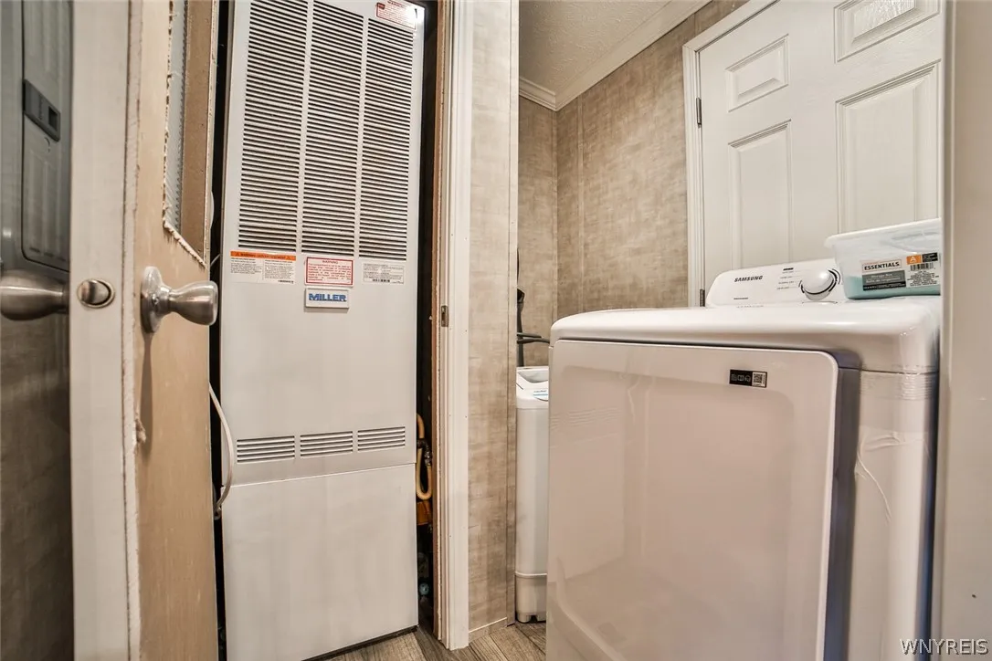 1774 Military Road 27, Tonawanda, New York 14217, Tonawanda, New York 14217, 3 Bedroom Bedrooms, 5 Room Rooms,1 BathroomBathrooms,Residential,For Sale,1774 Military Road 27, Tonawanda, New York 14217,0,B1672566