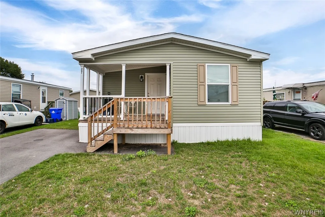 1774 Military Road 27, Tonawanda, New York 14217, Tonawanda, New York 14217, 3 Bedroom Bedrooms, 5 Room Rooms,1 BathroomBathrooms,Residential,For Sale,1774 Military Road 27, Tonawanda, New York 14217,0,B1672566