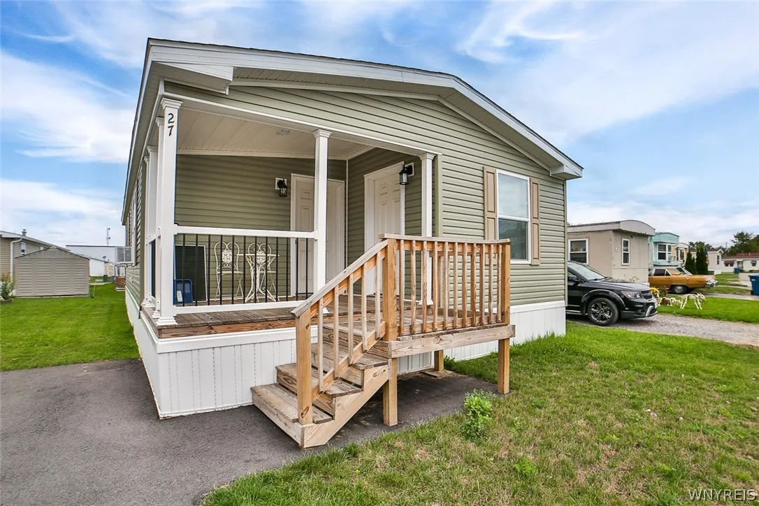1774 Military Road 27, Tonawanda, New York 14217, Tonawanda, New York 14217, 3 Bedroom Bedrooms, 5 Room Rooms,1 BathroomBathrooms,Residential,For Sale,1774 Military Road 27, Tonawanda, New York 14217,0,B1672566