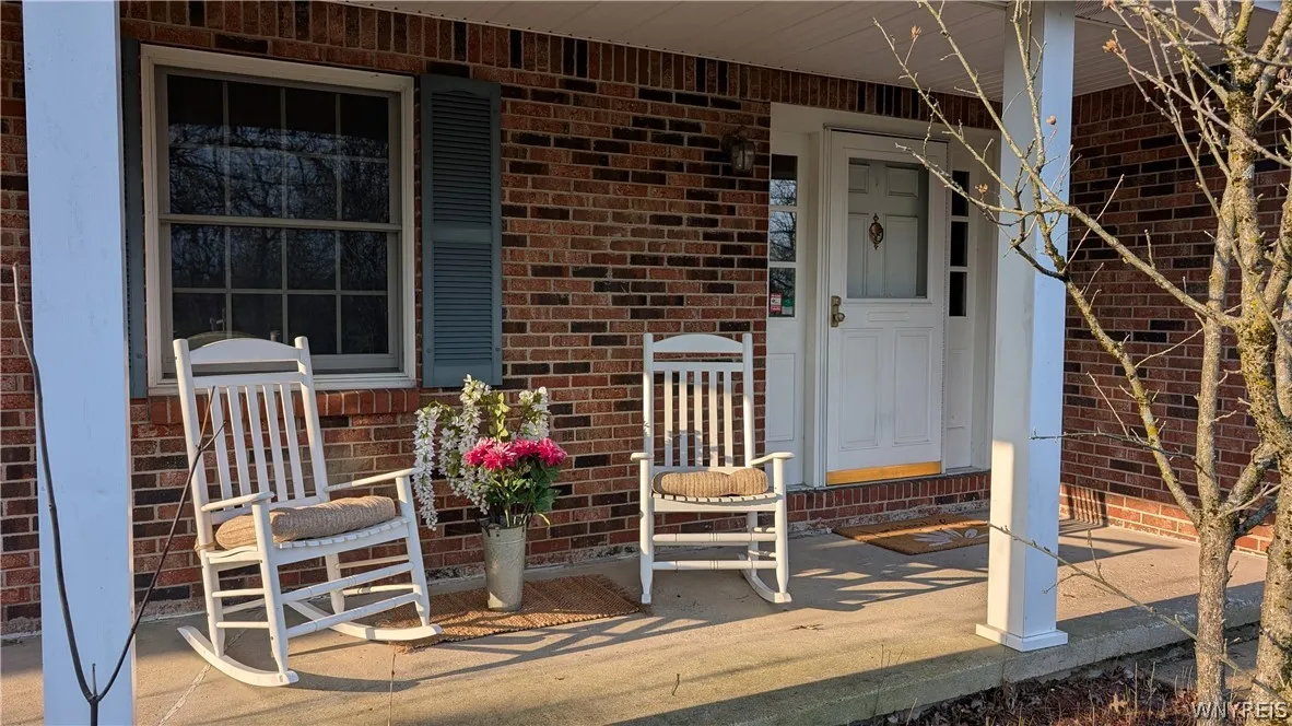 6689 Jewett Holmwood Road, Orchard Park, New York, Orchard Park, New York 14127, 3 Bedrooms Bedrooms, 7 Rooms Rooms,1 BathroomBathrooms,Residential,For Sale,6689 Jewett Holmwood Road, Orchard Park, New York ,0,B1672622