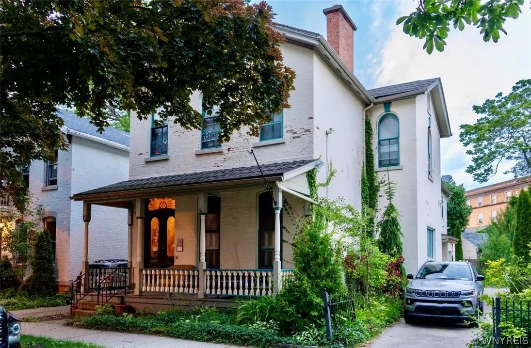 25 Whitney Place Rear, Buffalo, New York 14201, Buffalo, New York 14201, 1 Bedroom Bedrooms, 2 Rooms Rooms,1 BathroomBathrooms,Residential Lease,For Rent,25 Whitney Place Rear, Buffalo, New York 14201,0,B1672520