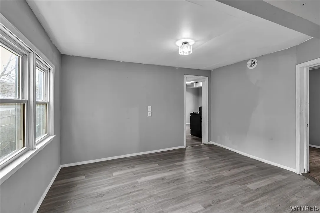 53 Sirret Street, Buffalo, New York 14220, Buffalo, New York 14220, 5 Bedrooms Bedrooms, ,2 BathroomsBathrooms,Residential,For Sale,53 Sirret Street, Buffalo, New York 14220,0,B1672519