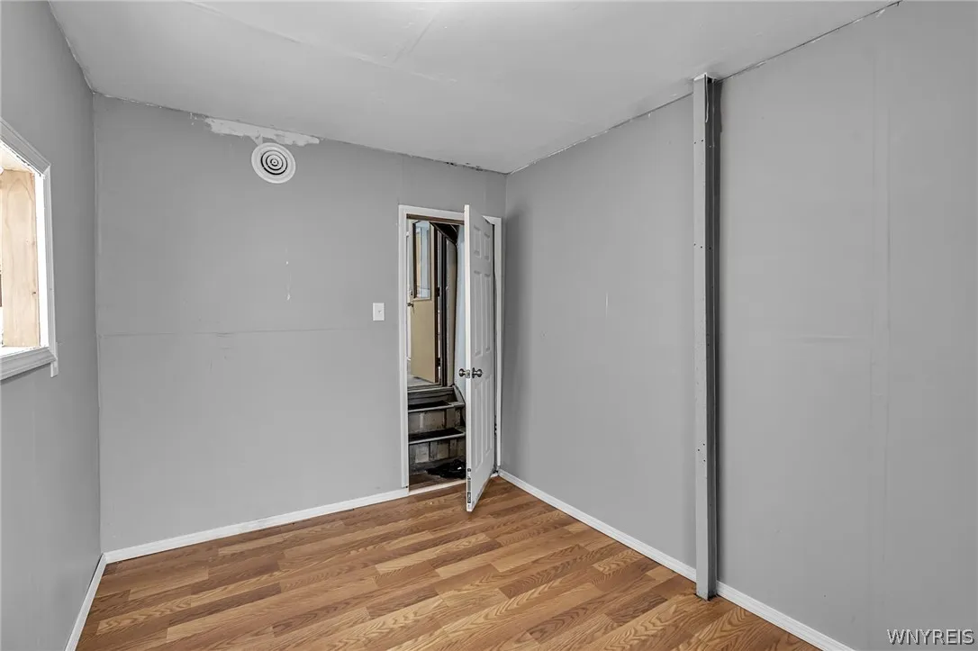 53 Sirret Street, Buffalo, New York 14220, Buffalo, New York 14220, 5 Bedrooms Bedrooms, ,2 BathroomsBathrooms,Residential,For Sale,53 Sirret Street, Buffalo, New York 14220,0,B1672519