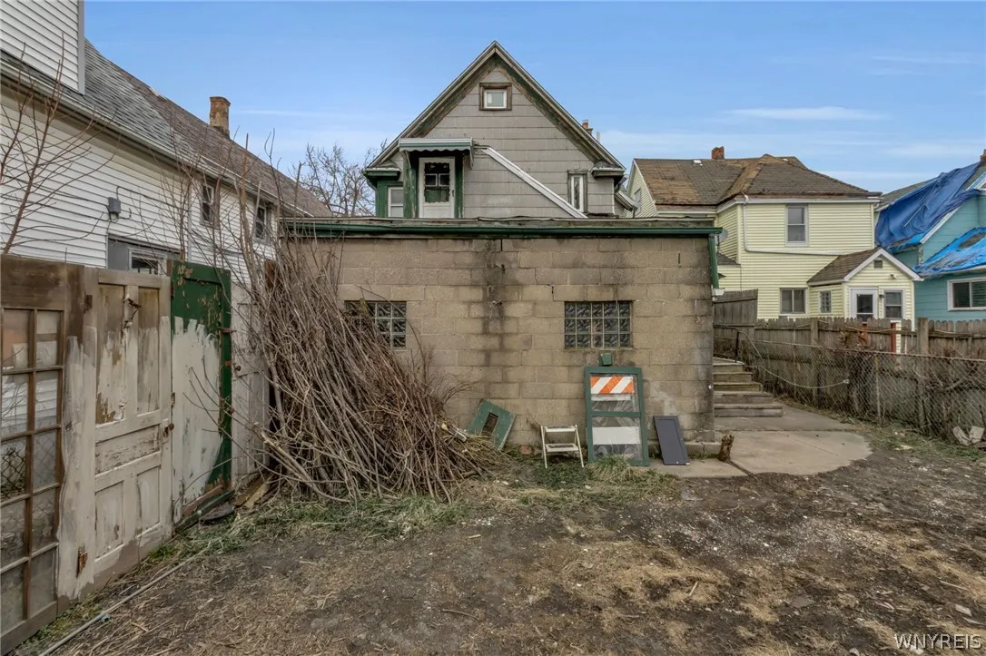 53 Sirret Street, Buffalo, New York 14220, Buffalo, New York 14220, 5 Bedrooms Bedrooms, ,2 BathroomsBathrooms,Residential,For Sale,53 Sirret Street, Buffalo, New York 14220,0,B1672519