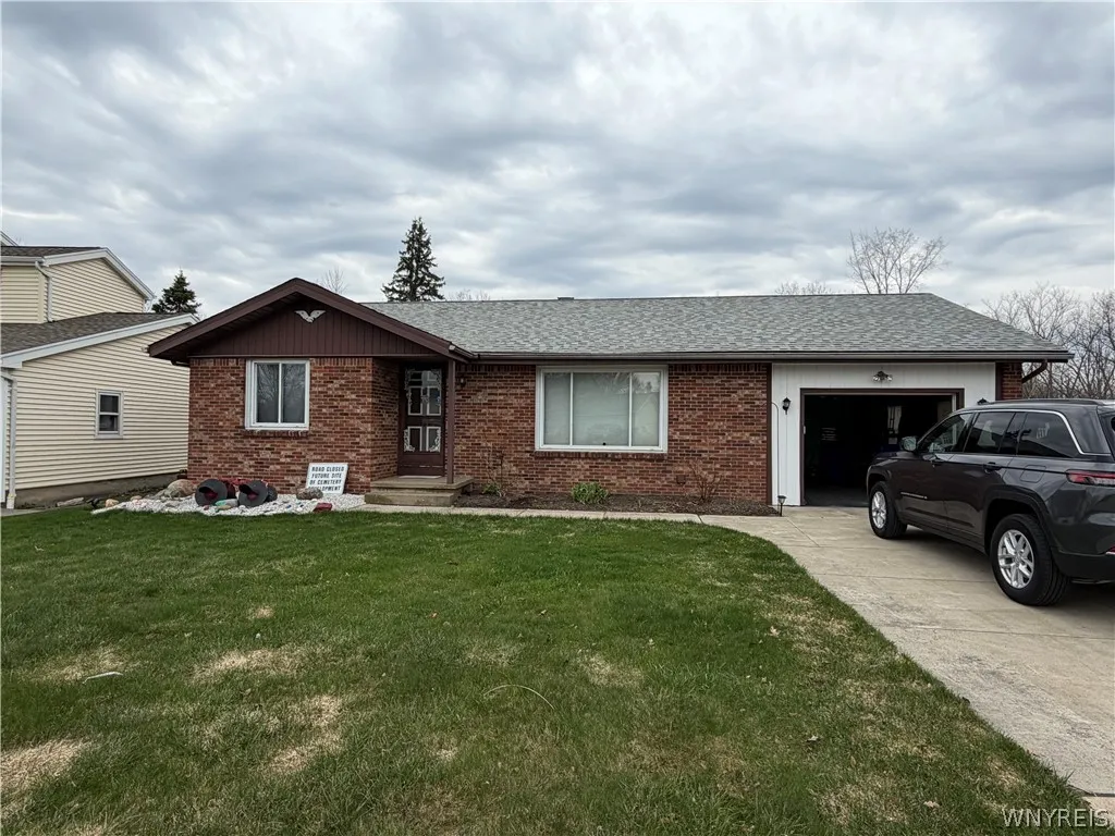 3155 Clearview, Hamburg, New York 14219, Hamburg, New York 14219, 3 Bedrooms Bedrooms, 6 Rooms Rooms,1 BathroomBathrooms,Residential,Closed,3155 Clearview, Hamburg, New York 14219,0,B1672757