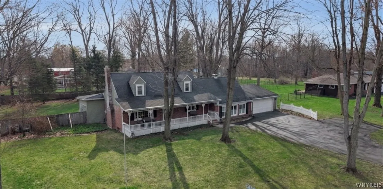 4505 East Overlook Drive, Clarence, New York 14221, Clarence, New York 14221, 4 Bedrooms Bedrooms, 10 Rooms Rooms,2 BathroomsBathrooms,Residential,For Sale,4505 East Overlook Drive, Clarence, New York 14221,0,B1672847
