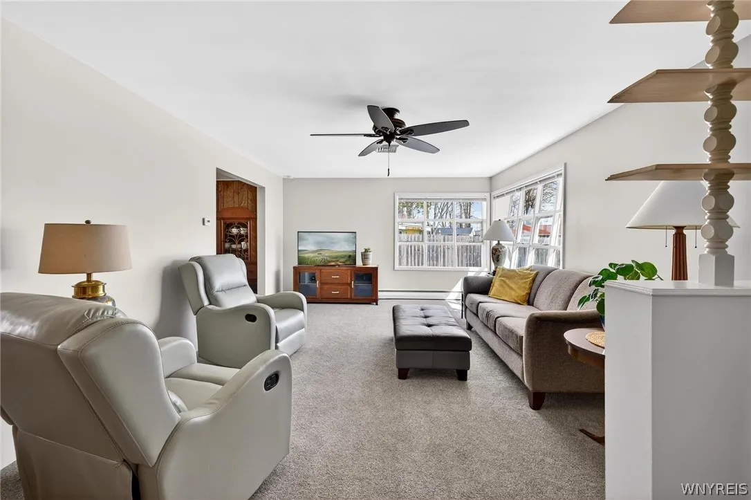 49 Boxwood Circle, Hamburg, New York 14075, Hamburg, New York 14075, 3 Bedrooms Bedrooms, 10 Rooms Rooms,1 BathroomBathrooms,Residential,For Sale,49 Boxwood Circle, Hamburg, New York 14075,0,B1669405