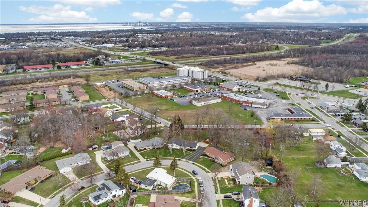 49 Boxwood Circle, Hamburg, New York 14075, Hamburg, New York 14075, 3 Bedrooms Bedrooms, 10 Rooms Rooms,1 BathroomBathrooms,Residential,For Sale,49 Boxwood Circle, Hamburg, New York 14075,0,B1669405