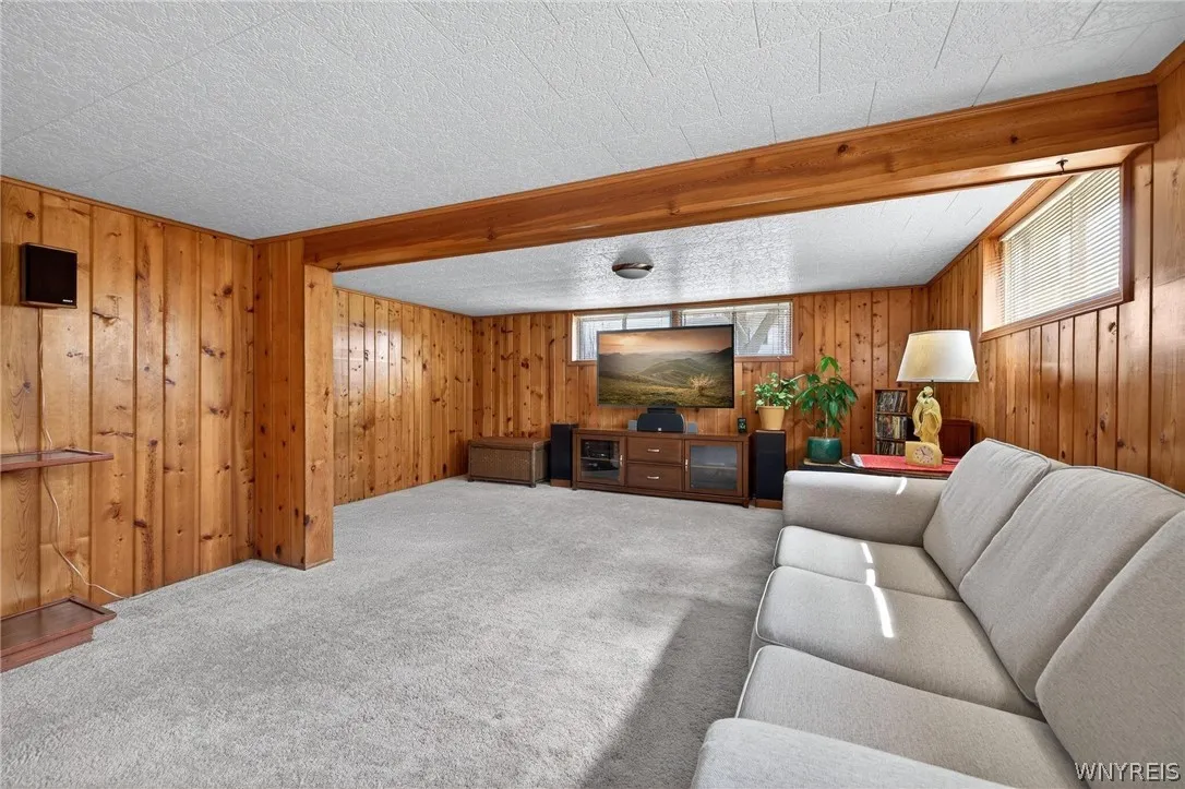 49 Boxwood Circle, Hamburg, New York 14075, Hamburg, New York 14075, 3 Bedrooms Bedrooms, 10 Rooms Rooms,1 BathroomBathrooms,Residential,For Sale,49 Boxwood Circle, Hamburg, New York 14075,0,B1669405