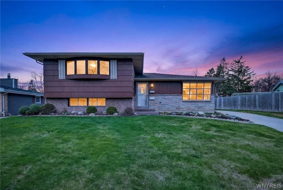 49 Boxwood Circle, Hamburg, New York 14075, Hamburg, New York 14075, 3 Bedrooms Bedrooms, 10 Rooms Rooms,1 BathroomBathrooms,Residential,For Sale,49 Boxwood Circle, Hamburg, New York 14075,0,B1669405