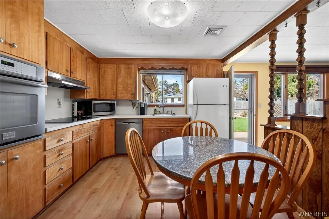 49 Boxwood Circle, Hamburg, New York 14075, Hamburg, New York 14075, 3 Bedrooms Bedrooms, 10 Rooms Rooms,1 BathroomBathrooms,Residential,For Sale,49 Boxwood Circle, Hamburg, New York 14075,0,B1669405