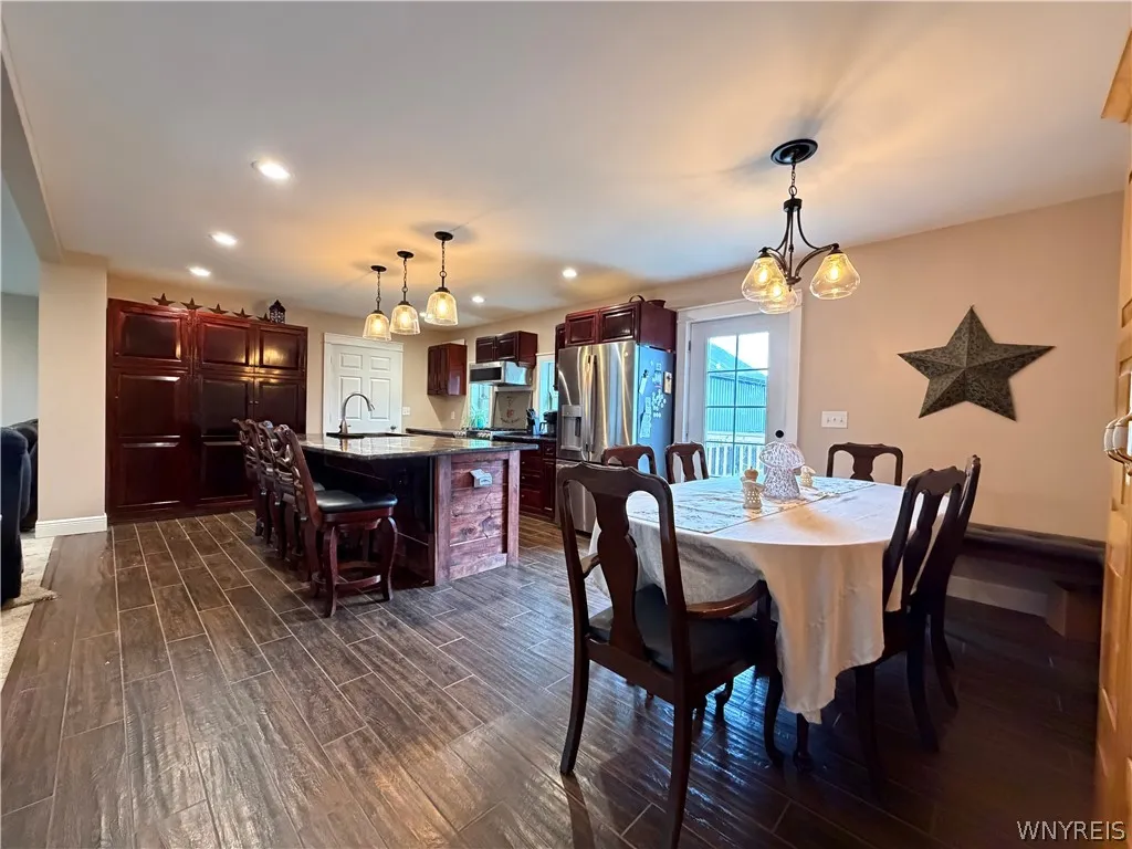 6455 Salt Road, Clarence, New York 14031, Clarence, New York 14031, 2 Bedrooms Bedrooms, 6 Rooms Rooms,2 BathroomsBathrooms,Residential,For Sale,6455 Salt Road, Clarence, New York 14031,0,B1671247
