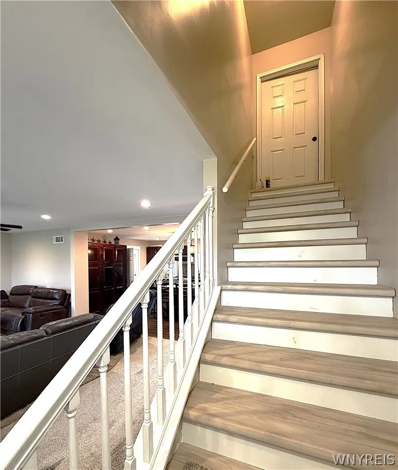 6455 Salt Road, Clarence, New York 14031, Clarence, New York 14031, 2 Bedrooms Bedrooms, 6 Rooms Rooms,2 BathroomsBathrooms,Residential,For Sale,6455 Salt Road, Clarence, New York 14031,0,B1671247