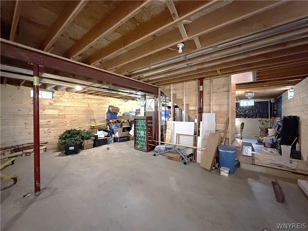 6455 Salt Road, Clarence, New York 14031, Clarence, New York 14031, 2 Bedrooms Bedrooms, 6 Rooms Rooms,2 BathroomsBathrooms,Residential,For Sale,6455 Salt Road, Clarence, New York 14031,0,B1671247