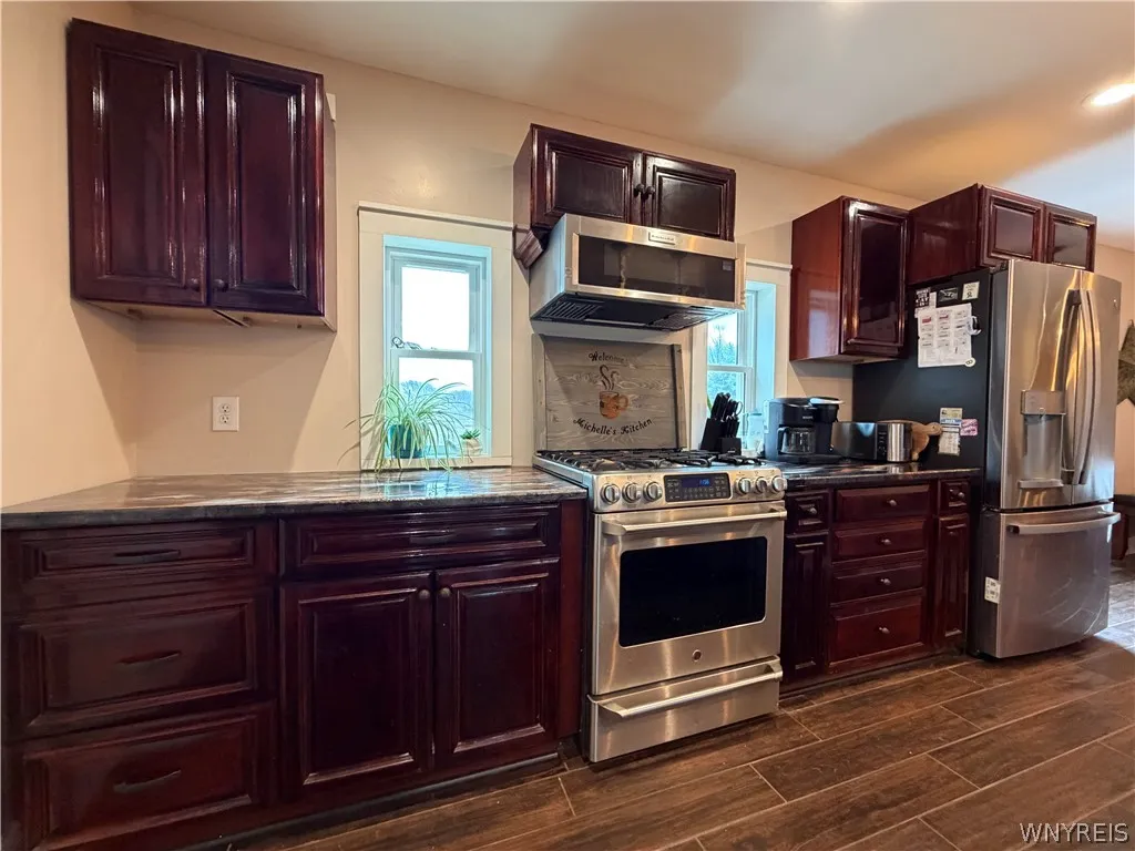 6455 Salt Road, Clarence, New York 14031, Clarence, New York 14031, 2 Bedrooms Bedrooms, 6 Rooms Rooms,2 BathroomsBathrooms,Residential,For Sale,6455 Salt Road, Clarence, New York 14031,0,B1671247