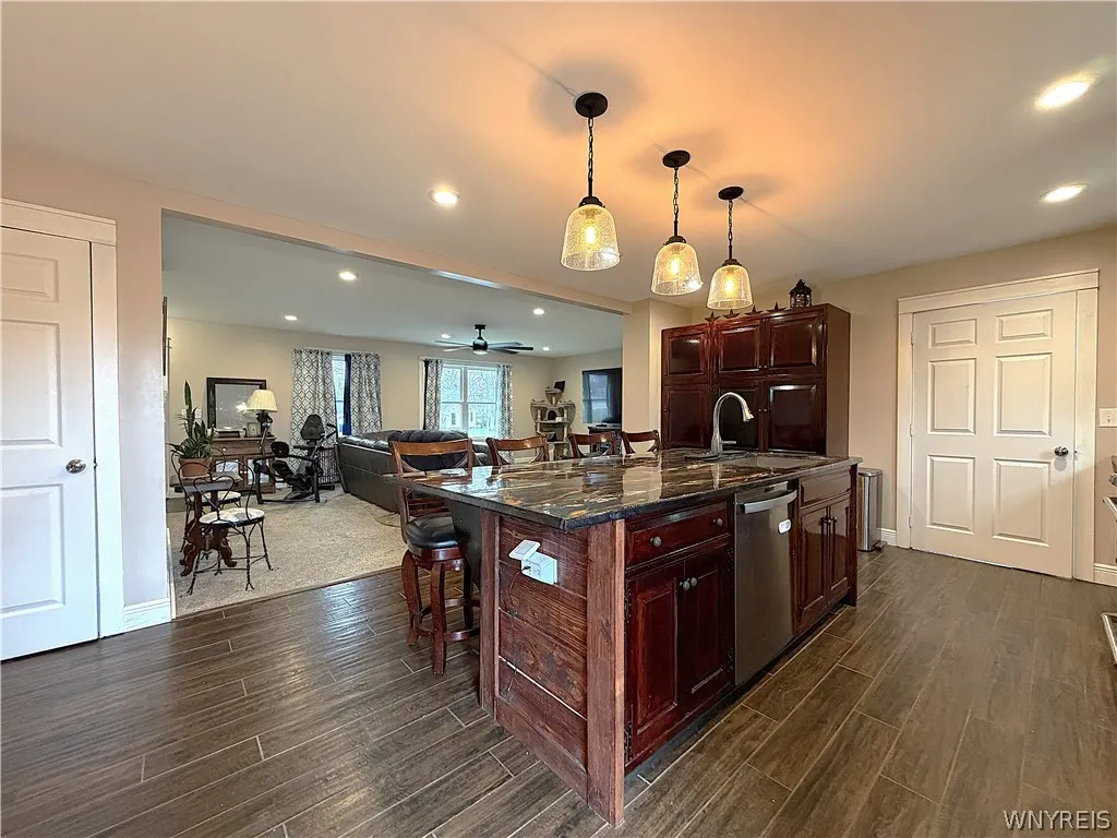 6455 Salt Road, Clarence, New York 14031, Clarence, New York 14031, 2 Bedrooms Bedrooms, 6 Rooms Rooms,2 BathroomsBathrooms,Residential,For Sale,6455 Salt Road, Clarence, New York 14031,0,B1671247