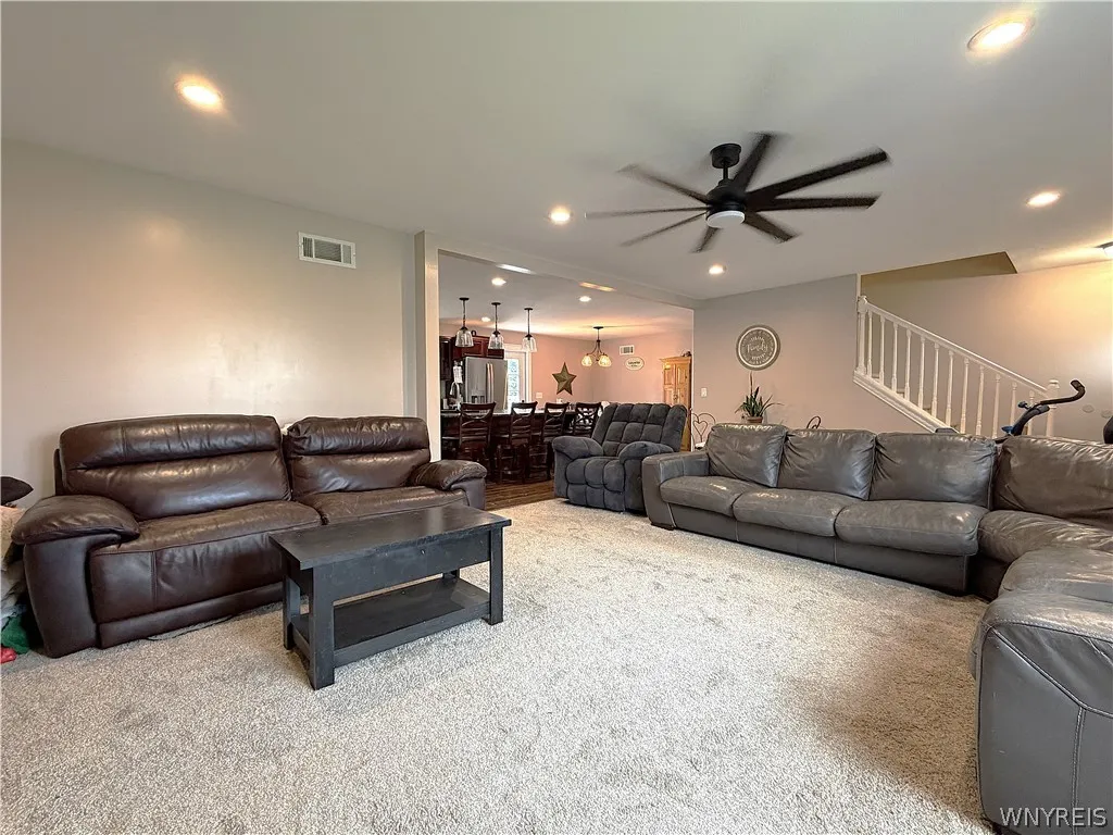 6455 Salt Road, Clarence, New York 14031, Clarence, New York 14031, 2 Bedrooms Bedrooms, 6 Rooms Rooms,2 BathroomsBathrooms,Residential,For Sale,6455 Salt Road, Clarence, New York 14031,0,B1671247