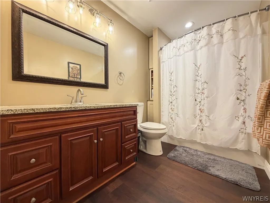 6455 Salt Road, Clarence, New York 14031, Clarence, New York 14031, 2 Bedrooms Bedrooms, 6 Rooms Rooms,2 BathroomsBathrooms,Residential,For Sale,6455 Salt Road, Clarence, New York 14031,0,B1671247