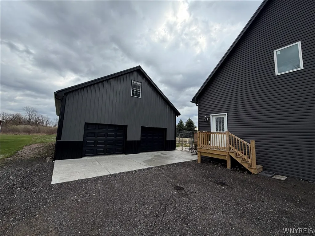 6455 Salt Road, Clarence, New York 14031, Clarence, New York 14031, 2 Bedrooms Bedrooms, 6 Rooms Rooms,2 BathroomsBathrooms,Residential,For Sale,6455 Salt Road, Clarence, New York 14031,0,B1671247