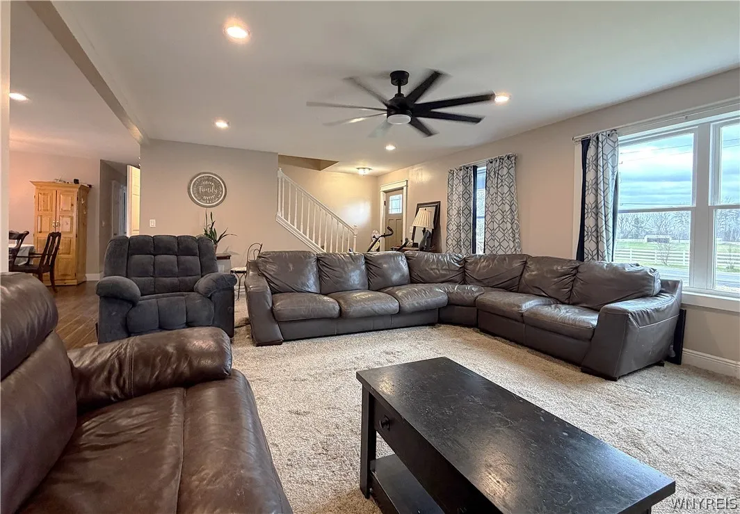 6455 Salt Road, Clarence, New York 14031, Clarence, New York 14031, 2 Bedrooms Bedrooms, 6 Rooms Rooms,2 BathroomsBathrooms,Residential,For Sale,6455 Salt Road, Clarence, New York 14031,0,B1671247