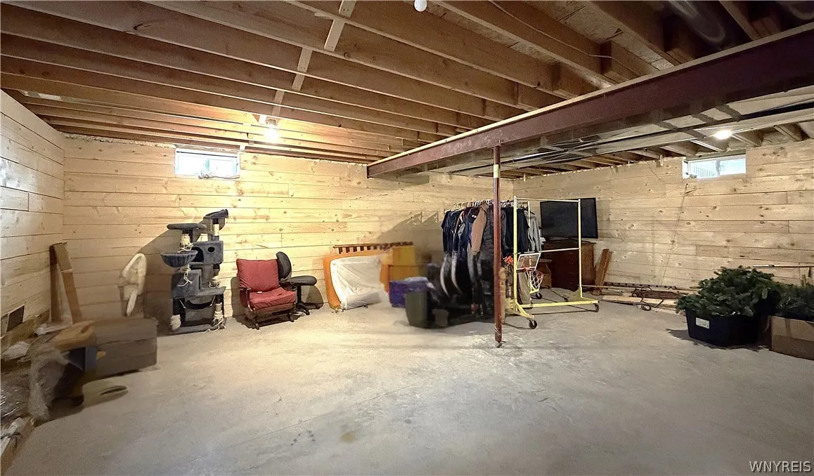 6455 Salt Road, Clarence, New York 14031, Clarence, New York 14031, 2 Bedrooms Bedrooms, 6 Rooms Rooms,2 BathroomsBathrooms,Residential,For Sale,6455 Salt Road, Clarence, New York 14031,0,B1671247