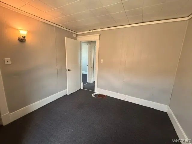 140 Parkridge Avenue, Buffalo, New York 14215, Buffalo, New York 14215, 3 Bedrooms Bedrooms, 6 Rooms Rooms,1 BathroomBathrooms,Residential Lease,For Rent,140 Parkridge Avenue, Buffalo, New York 14215,0,B1672960