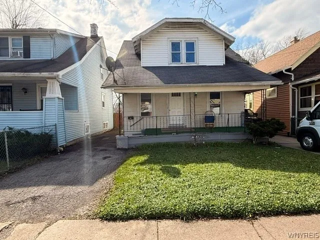 140 Parkridge Avenue, Buffalo, New York 14215, Buffalo, New York 14215, 3 Bedrooms Bedrooms, 6 Rooms Rooms,1 BathroomBathrooms,Residential Lease,For Rent,140 Parkridge Avenue, Buffalo, New York 14215,0,B1672960