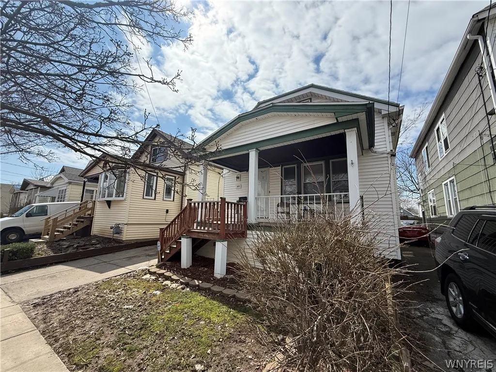 349 Riverside Avenue, Buffalo, New York 14207, Buffalo, New York 14207, 4 Bedrooms Bedrooms, 6 Rooms Rooms,1 BathroomBathrooms,Residential,For Sale,349 Riverside Avenue, Buffalo, New York 14207,0,B1670642