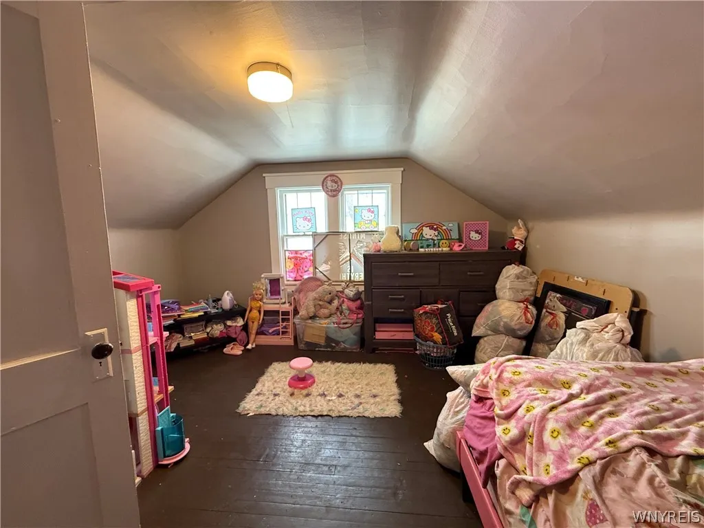 333 Crowley Avenue, Buffalo, New York 14207, Buffalo, New York 14207, 4 Bedrooms Bedrooms, 6 Rooms Rooms,1 BathroomBathrooms,Residential,For Sale,333 Crowley Avenue, Buffalo, New York 14207,0,B1670641