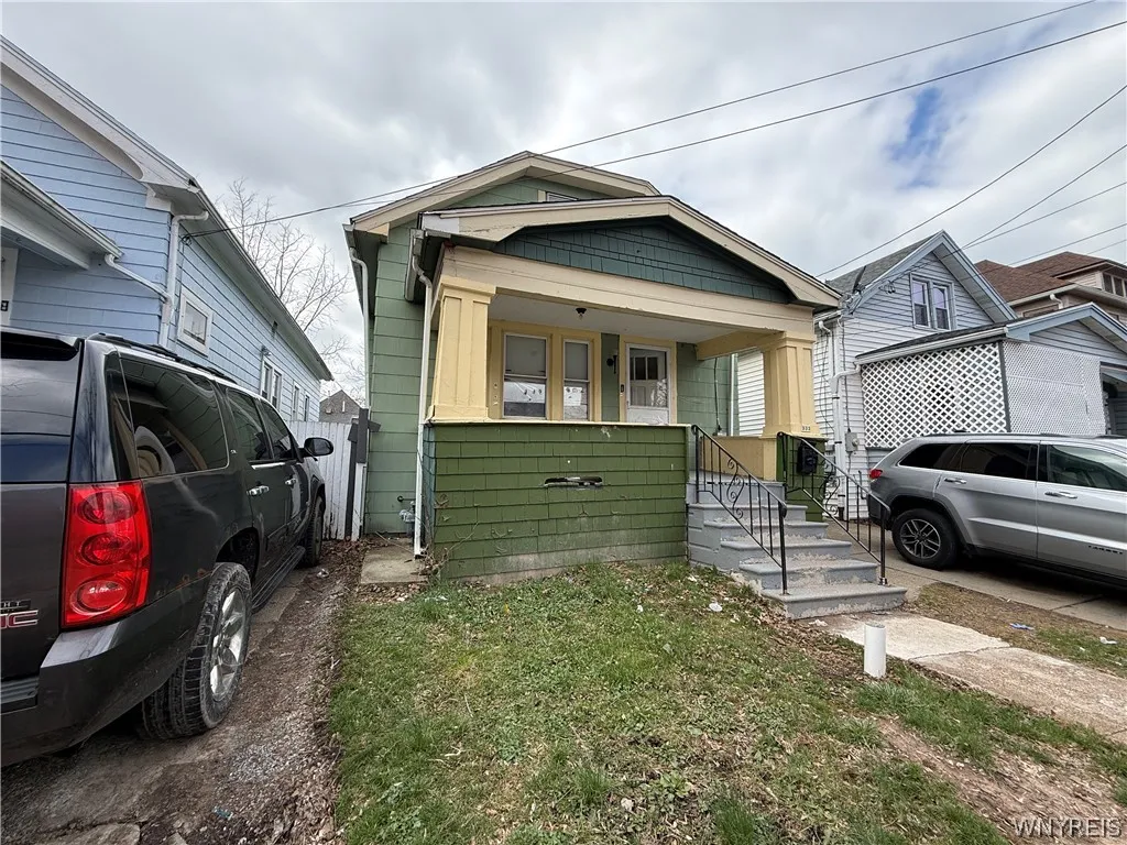 333 Crowley Avenue, Buffalo, New York 14207, Buffalo, New York 14207, 4 Bedrooms Bedrooms, 6 Rooms Rooms,1 BathroomBathrooms,Residential,For Sale,333 Crowley Avenue, Buffalo, New York 14207,0,B1670641